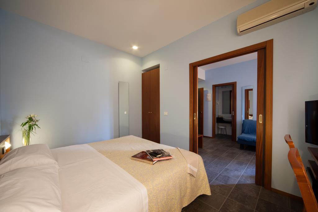 Hotel Mariani Iesi Exterior photo